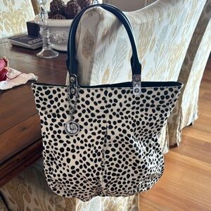 Stylish Black and White Polka Dot Tote Bag